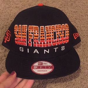 New Era San Francisco Giants SnapBack hat.